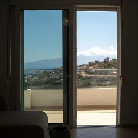 アパートホテル Er Deti Sarandë
